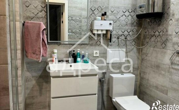 3-комн квартира ул Братьев Коростелевых, 81,  д. 81