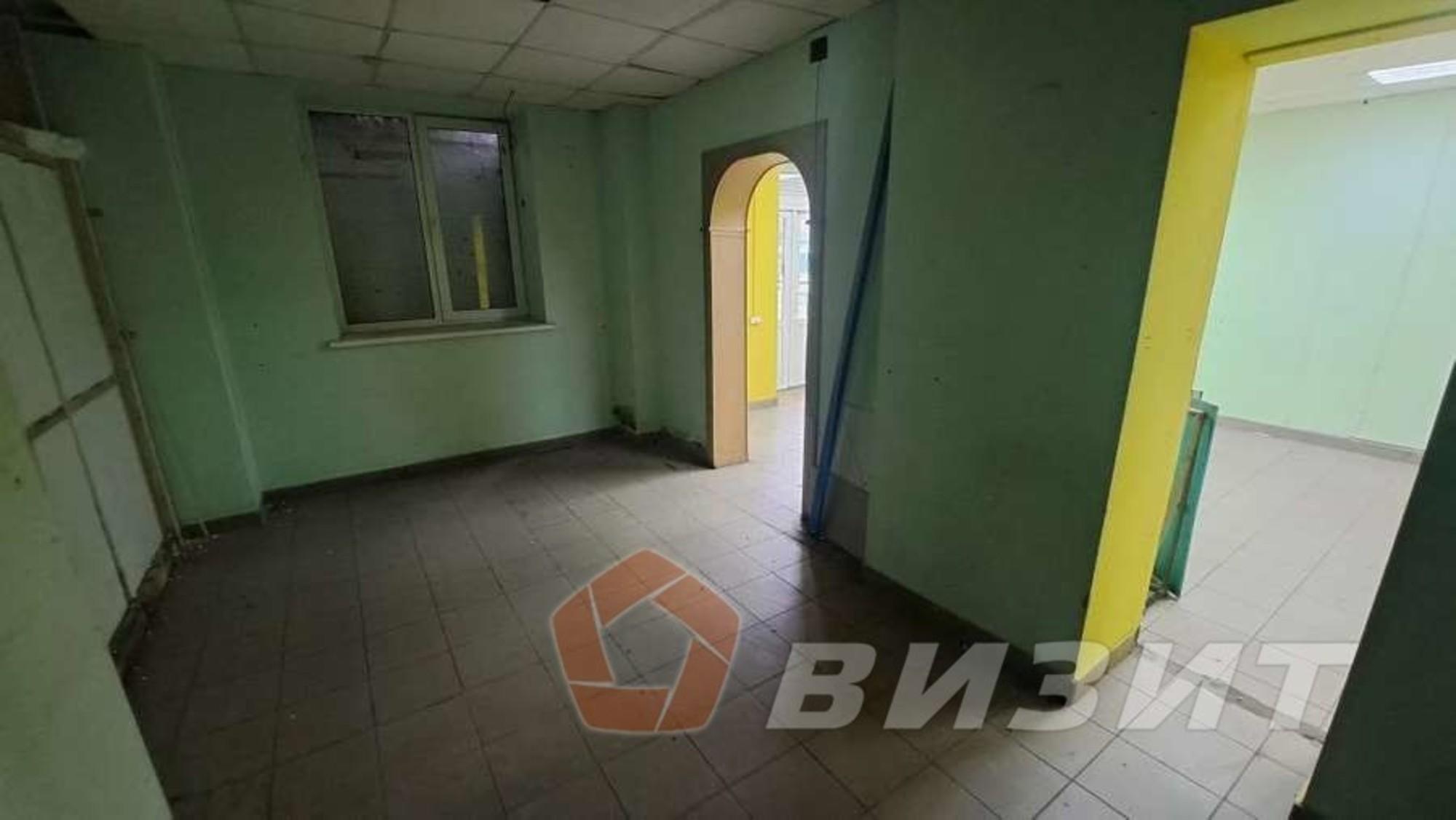 Сдать торговое помещение за 40 000 рублей на Арбатская улица, 1
