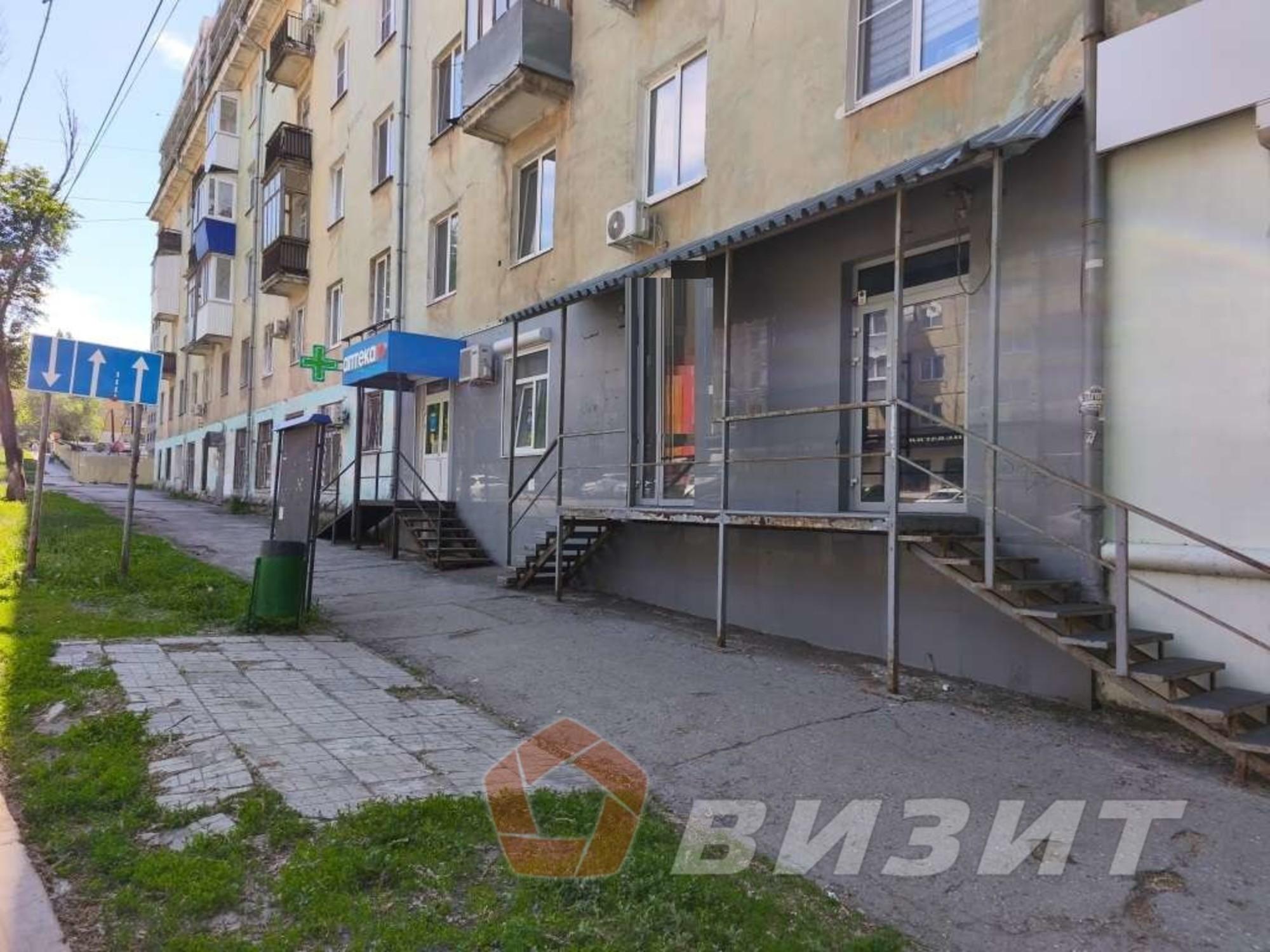 Сдать торговое помещение за 65 000 рублей на Советской Армии улица, 216