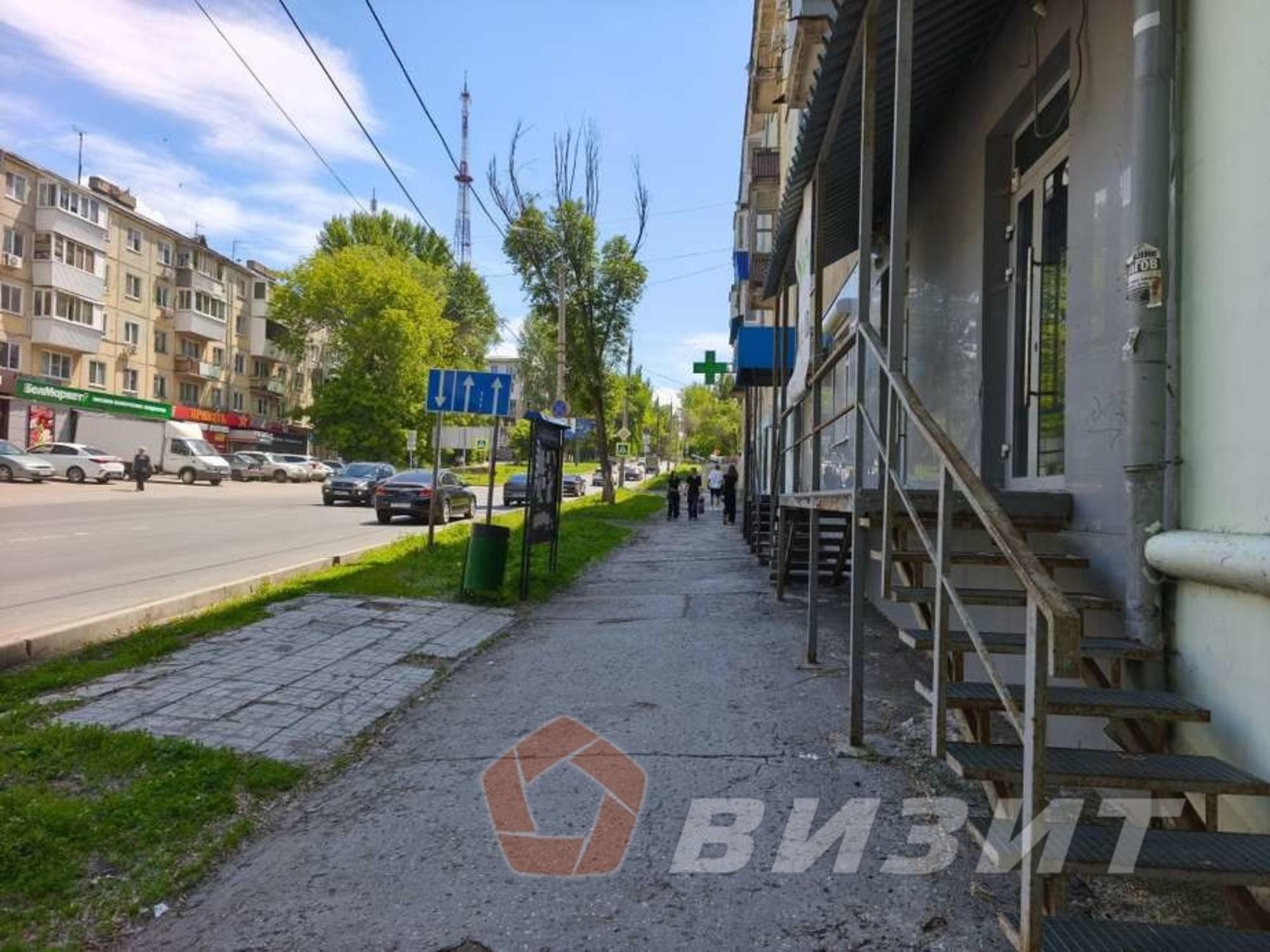 Сдать торговое помещение за 65 000 рублей на Советской Армии улица, 216