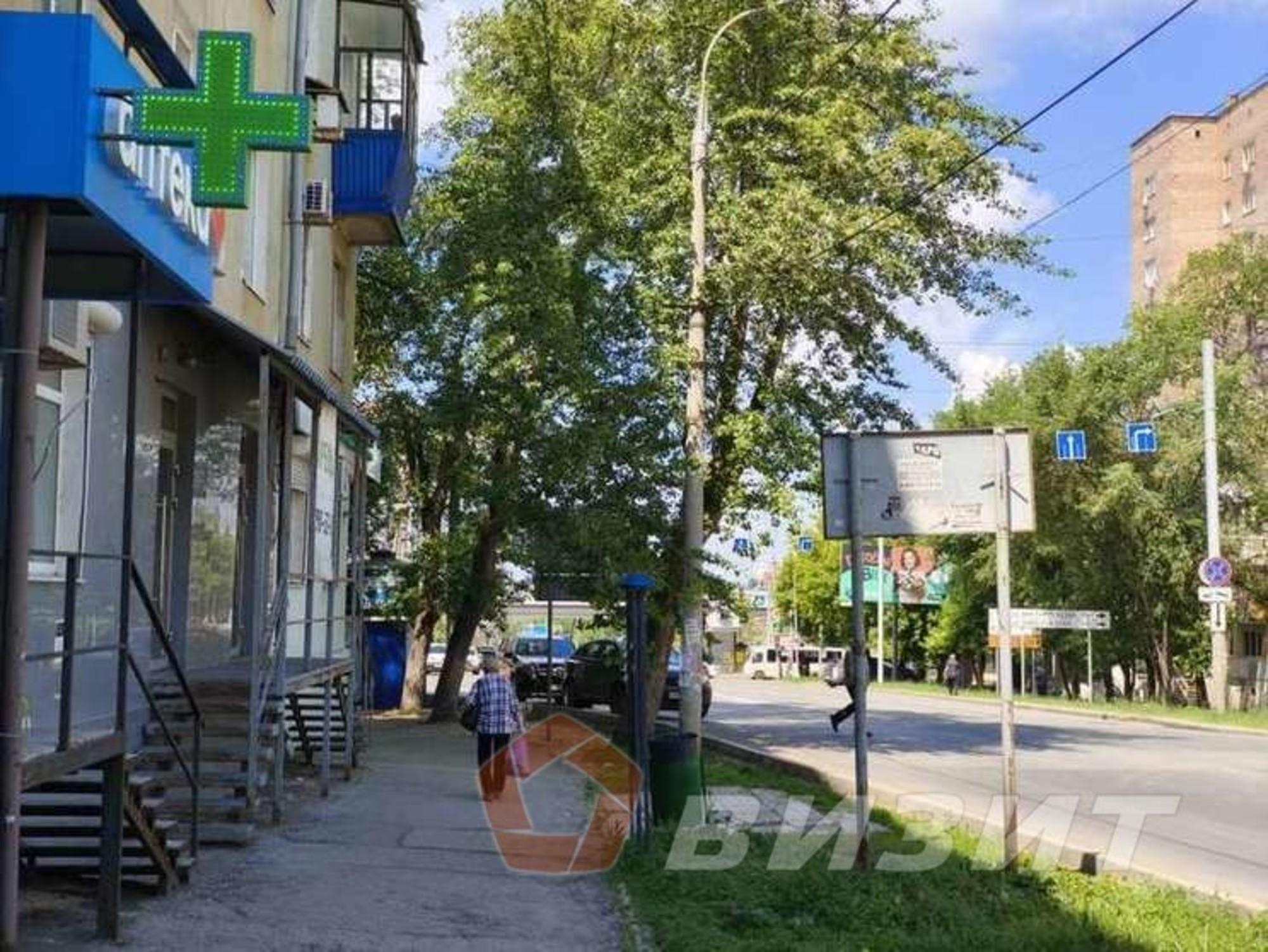 Сдать торговое помещение за 65 000 рублей на Советской Армии улица, 216