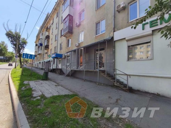 Торговое помещение Советской Армии улица, 216