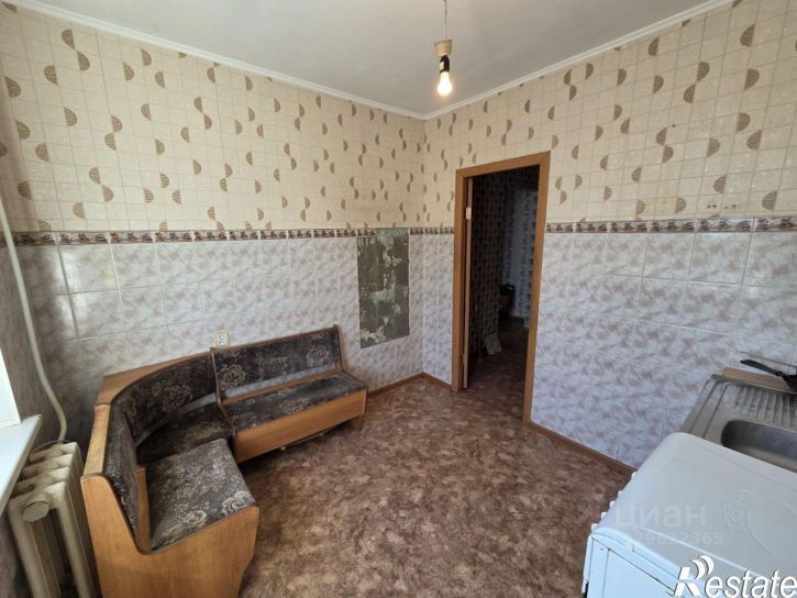 2-комн квартира улица Парижской Коммуны, 28,  д. 28