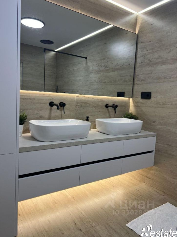 3-комн квартира улица Водников, 33,  д. 33