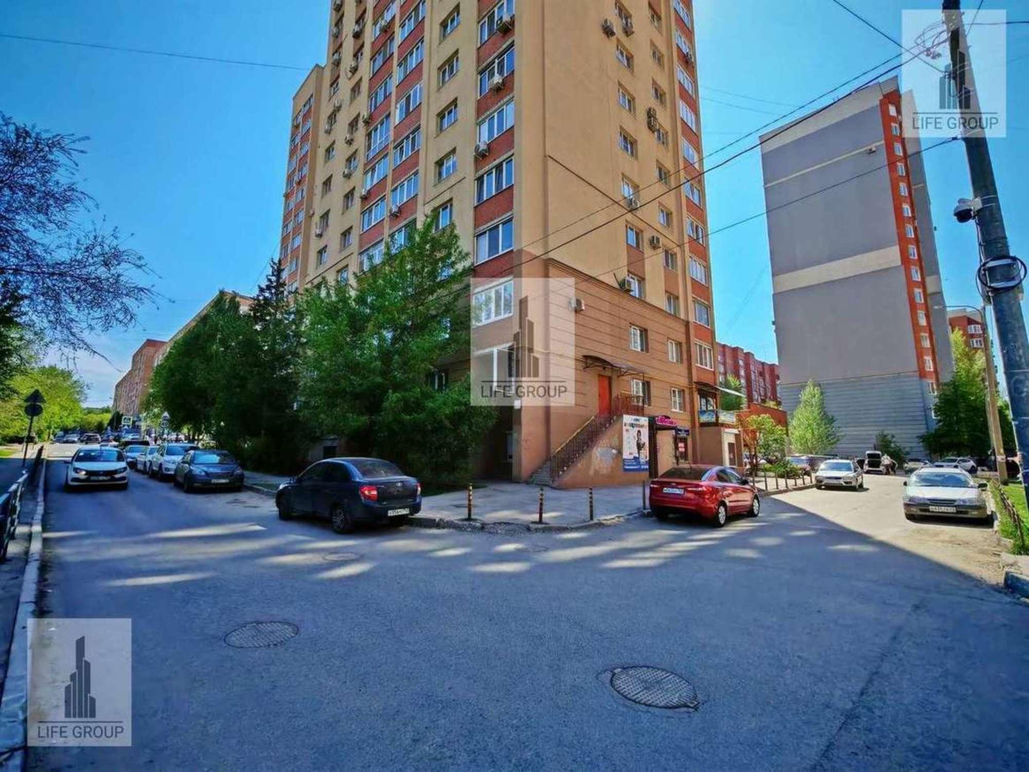Сдать торговое помещение за 130 000 рублей на Мичурина улица, 132