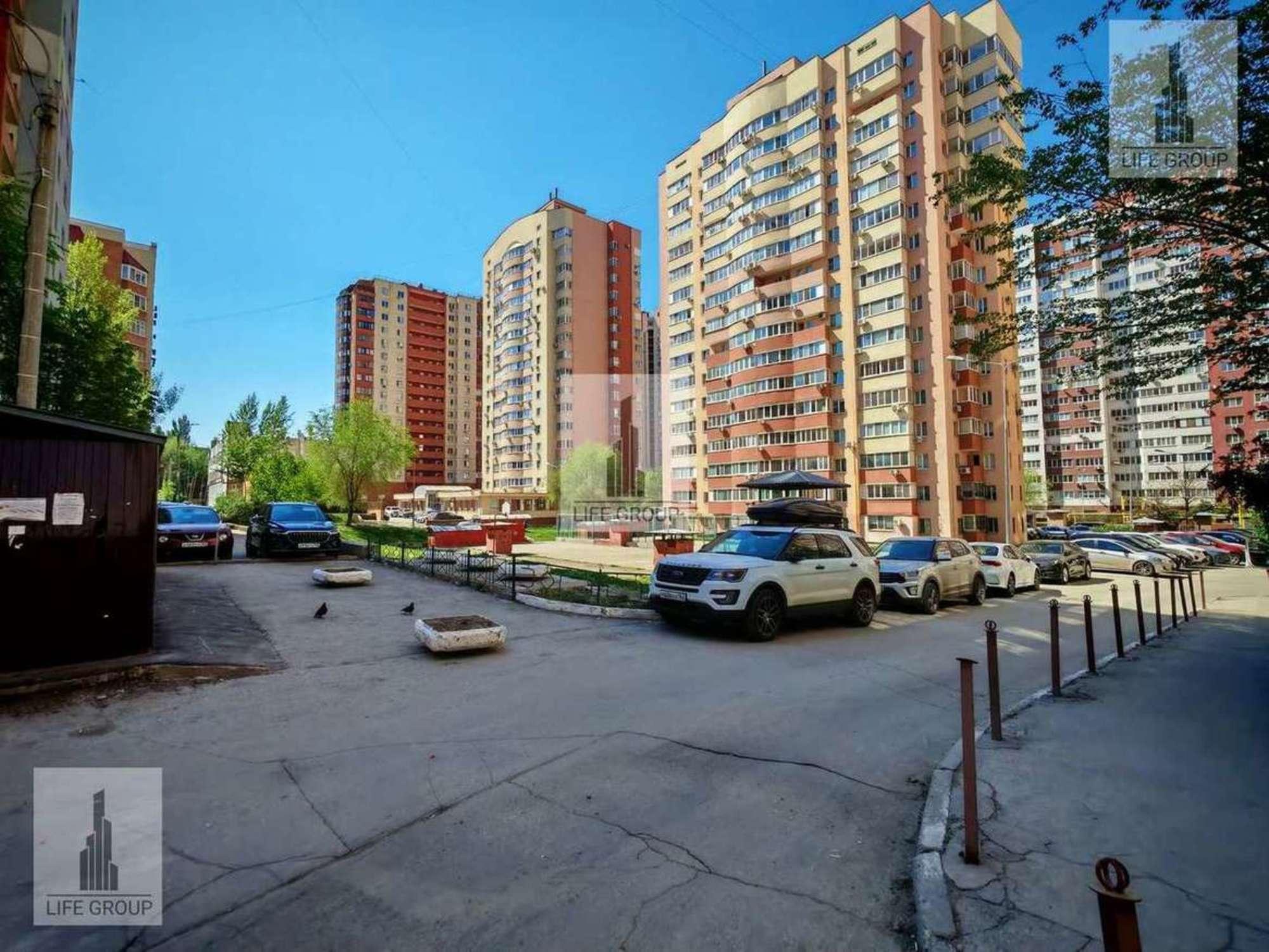 Сдать торговое помещение за 130 000 рублей на Мичурина улица, 132