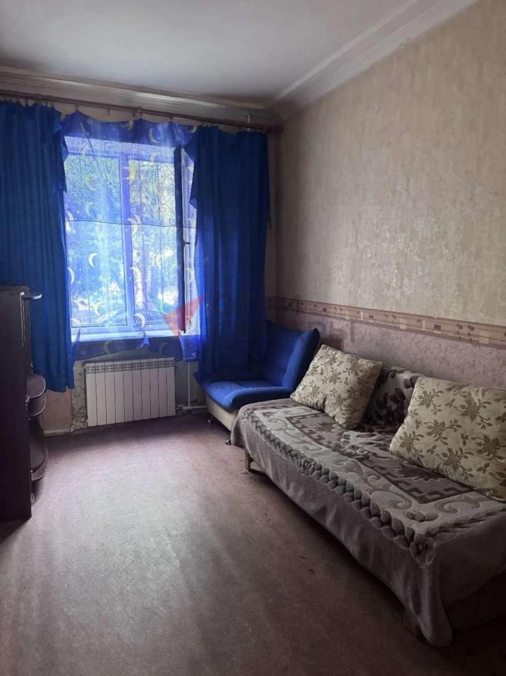 2-комн квартира Строителей улица, 22