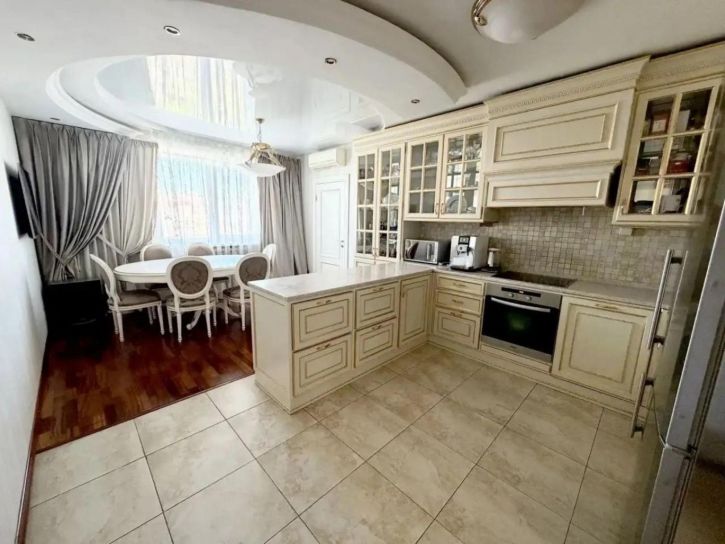 3-комн квартира Шверника улица, 19А