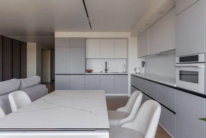 3-комн квартира Луначарского улица, 5