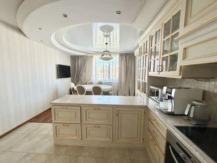 3-комн квартира Шверника улица, 19А