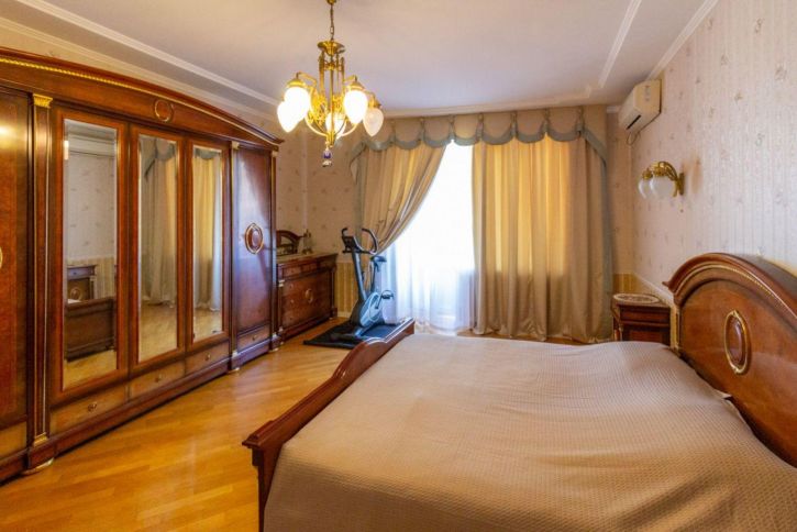 3-комн квартира Степана Разина улица, 101