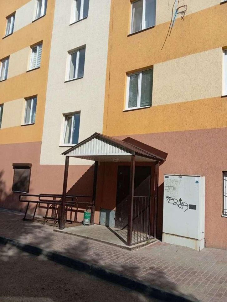 1-комн квартира Промышленности улица, 180