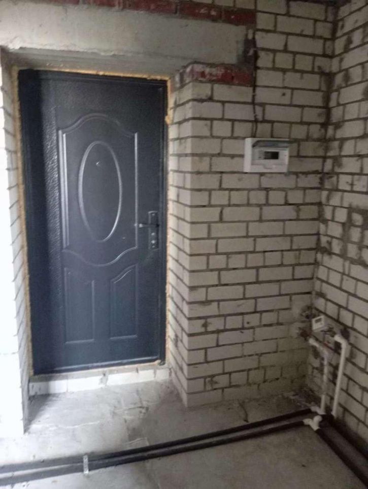 1-комн квартира Промышленности улица, 180