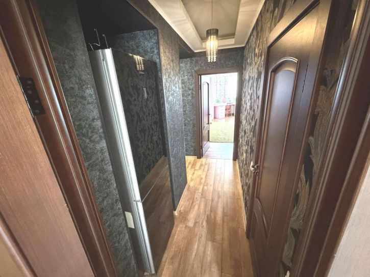 3-комн квартира Металлургов проспект, 33