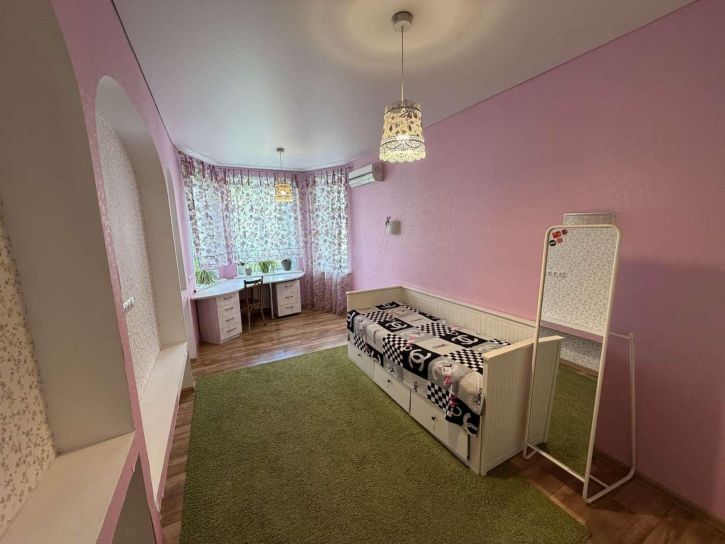 3-комн квартира Металлургов проспект, 33