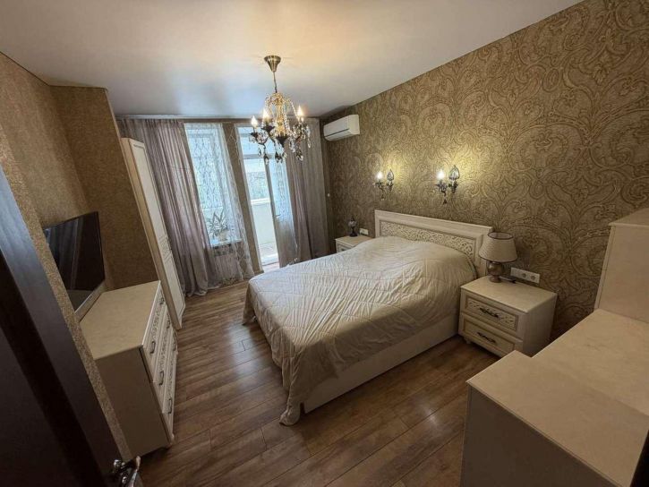 3-комн квартира Металлургов проспект, 33