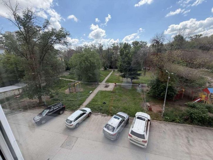 3-комн квартира Металлургов проспект, 33