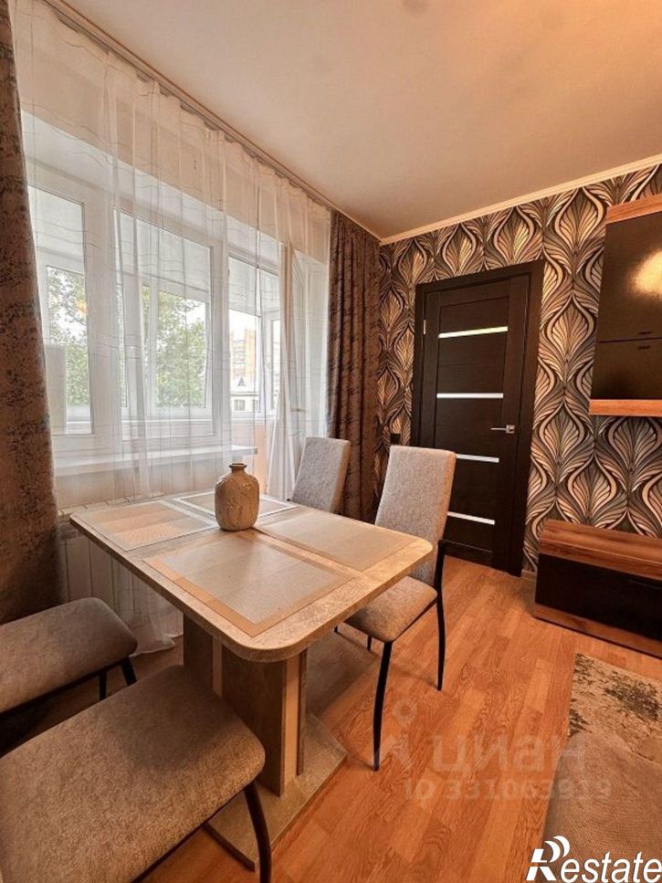 3-комн квартира Аэродромная улица, 70,  д. 70