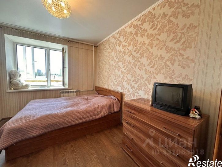 2-комн квартира улица Агибалова, 70,  д. 70