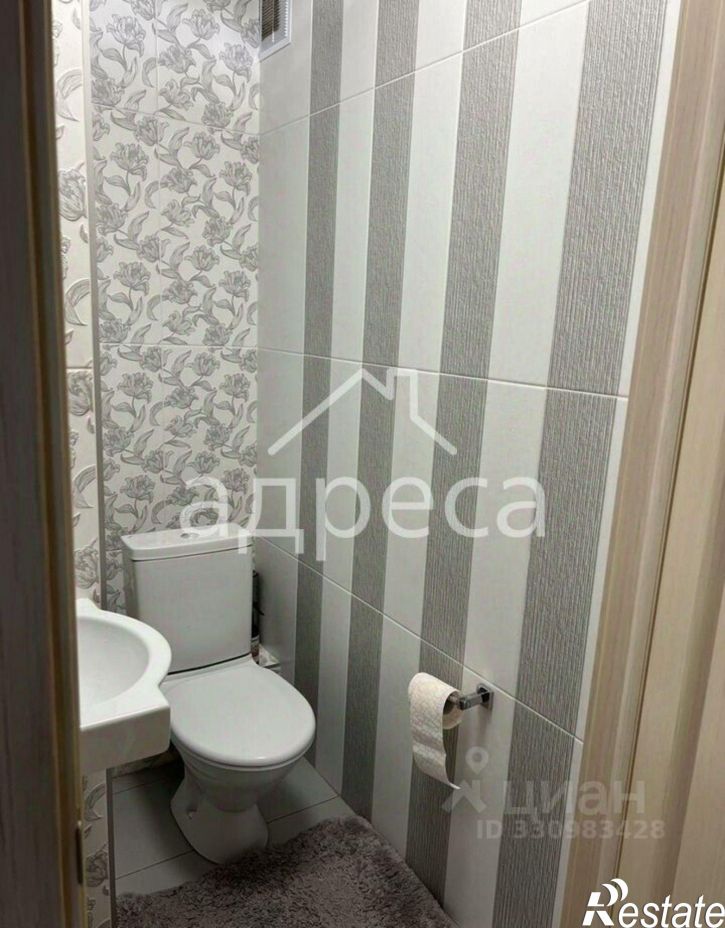 3-комн квартира Революционная улица, 101Б,  д. 101Б