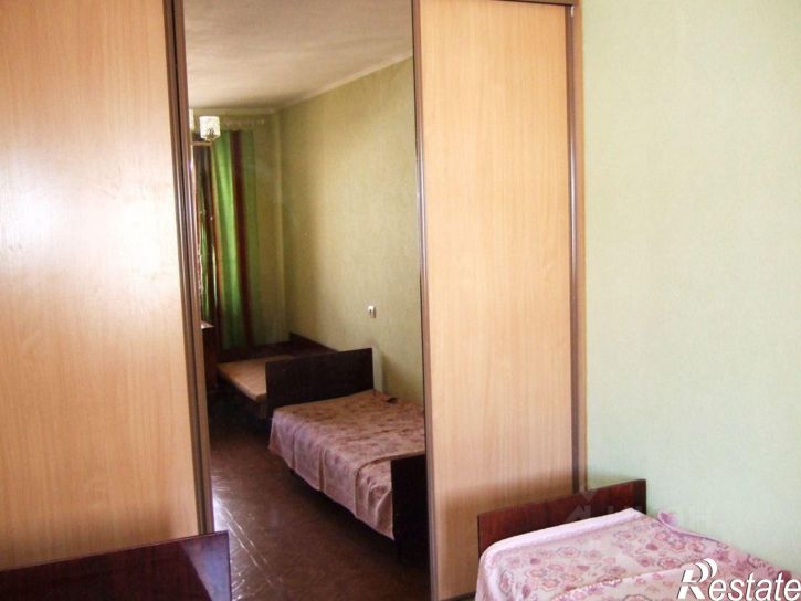 2-комн квартира Революционная улица, 50,  д. 50