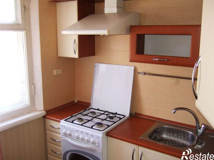 2-комн квартира Революционная улица, 50,  д. 50