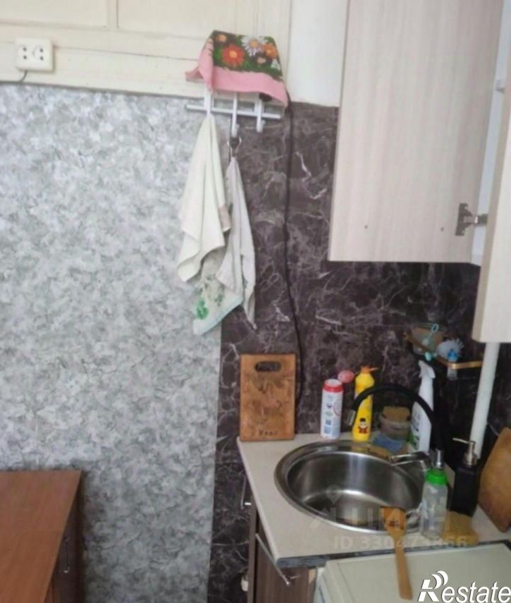 Комната улица Нефтяников, 22,  д. 22