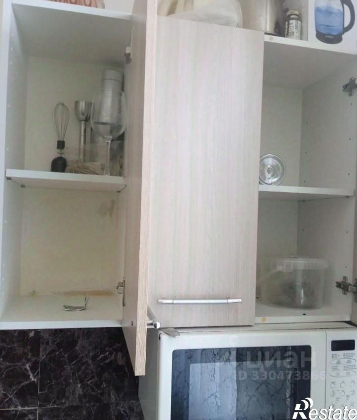 Комната улица Нефтяников, 22,  д. 22