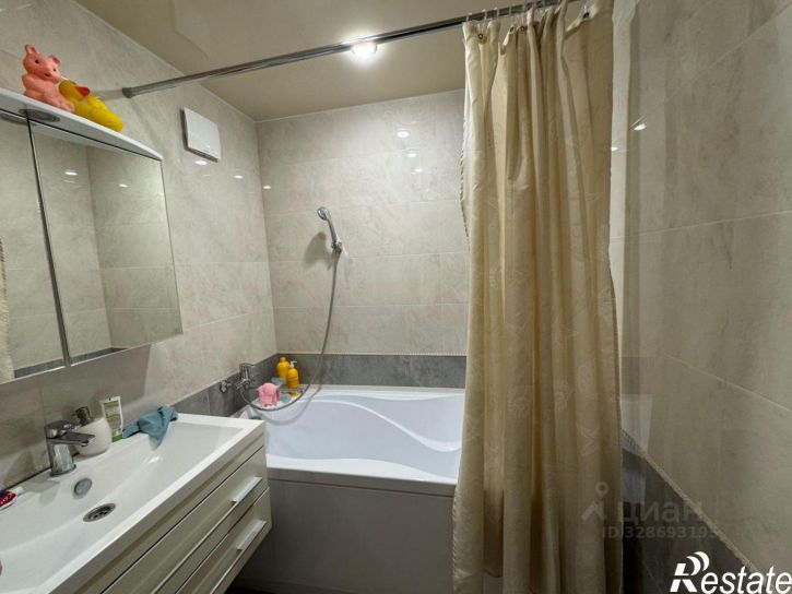 3-комн квартира Осетинская улица, 11А,  д. 11А