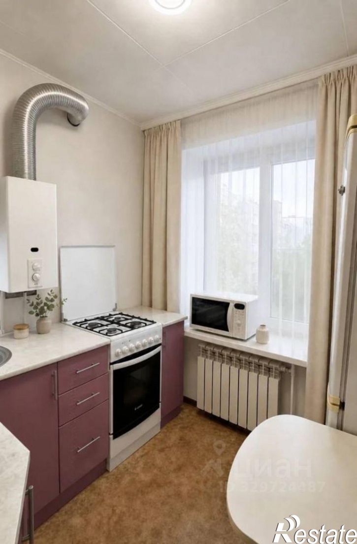 3-комн квартира Ленинградская улица, 50,  д. 50