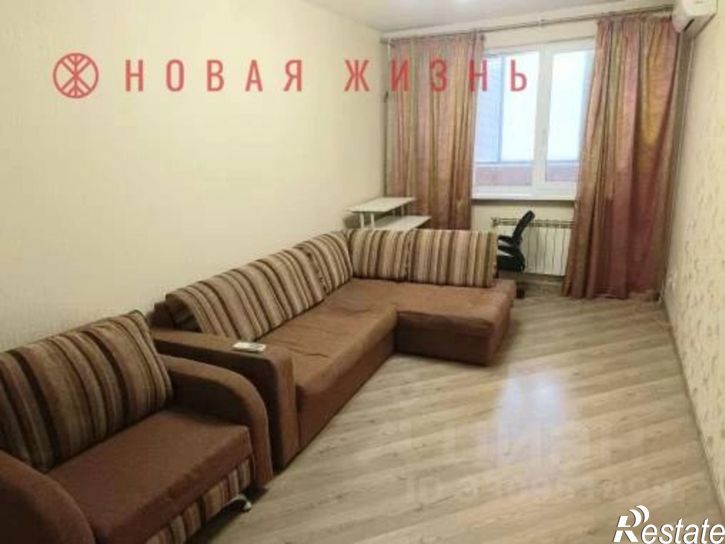 2-комн квартира Революционная улица, 4,  д. 4