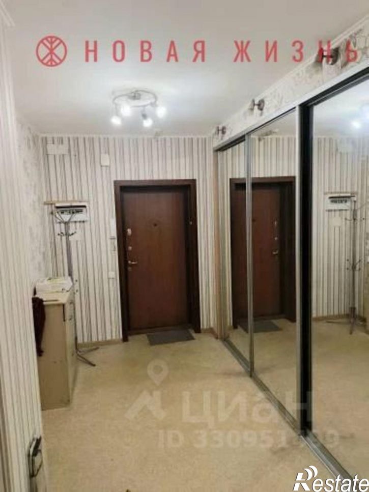 2-комн квартира Революционная улица, 4,  д. 4