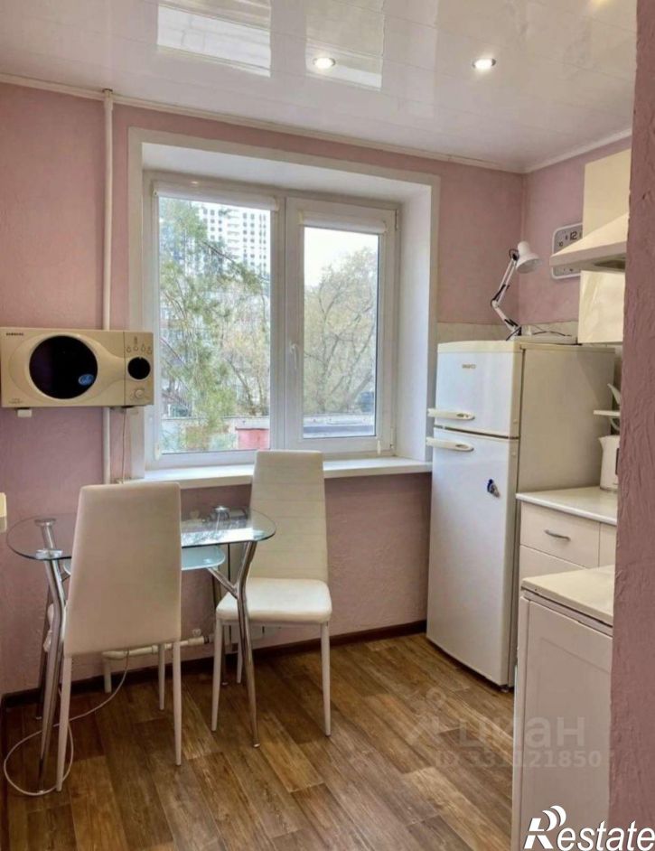 2-комн квартира улица Николая Панова, 15,  д. 15