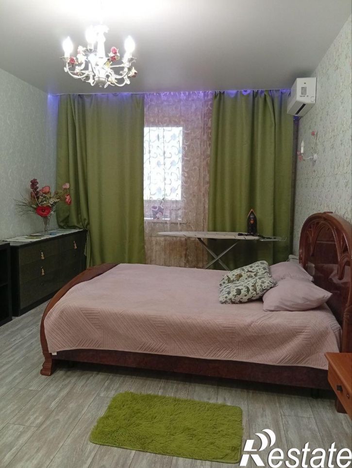 3-комн квартира Осетинская, 2