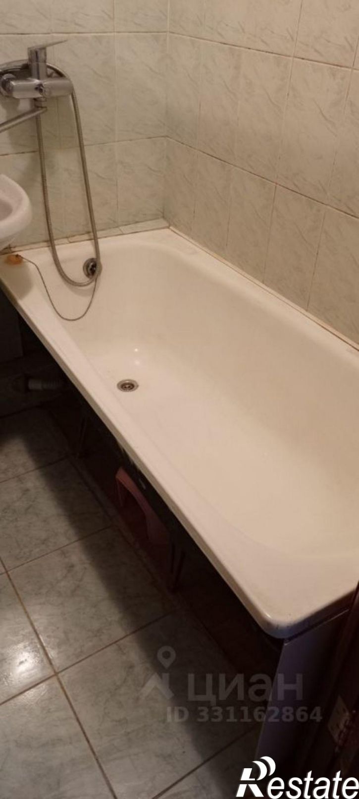 3-комн квартира 11-й кв-л, 28,  д. 28