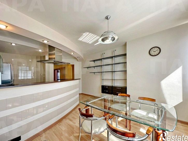 3-комн квартира улица Алексея Толстого, 122,  д. 122