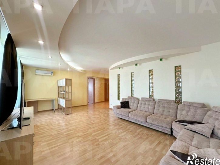 3-комн квартира улица Алексея Толстого, 122,  д. 122