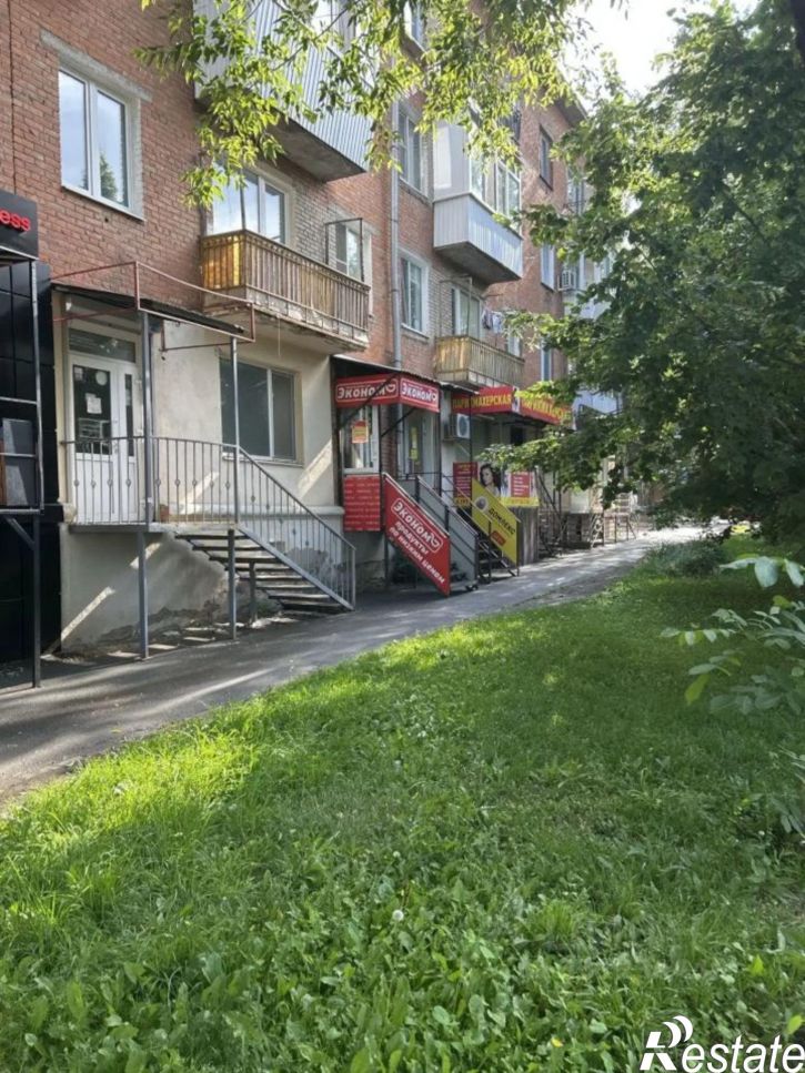 Торговое помещение улица Сергея Лазо, 28В,  д. 28В