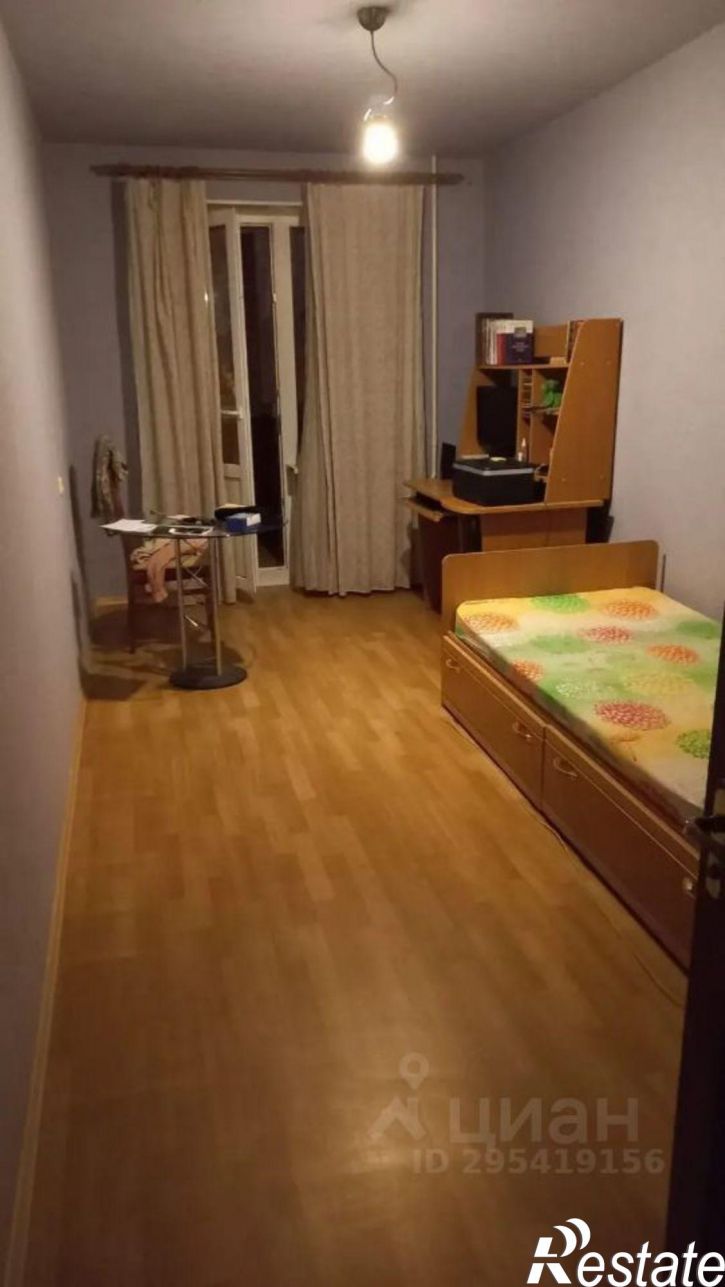 3-комн квартира Гаражная улица, 18,  д. 18