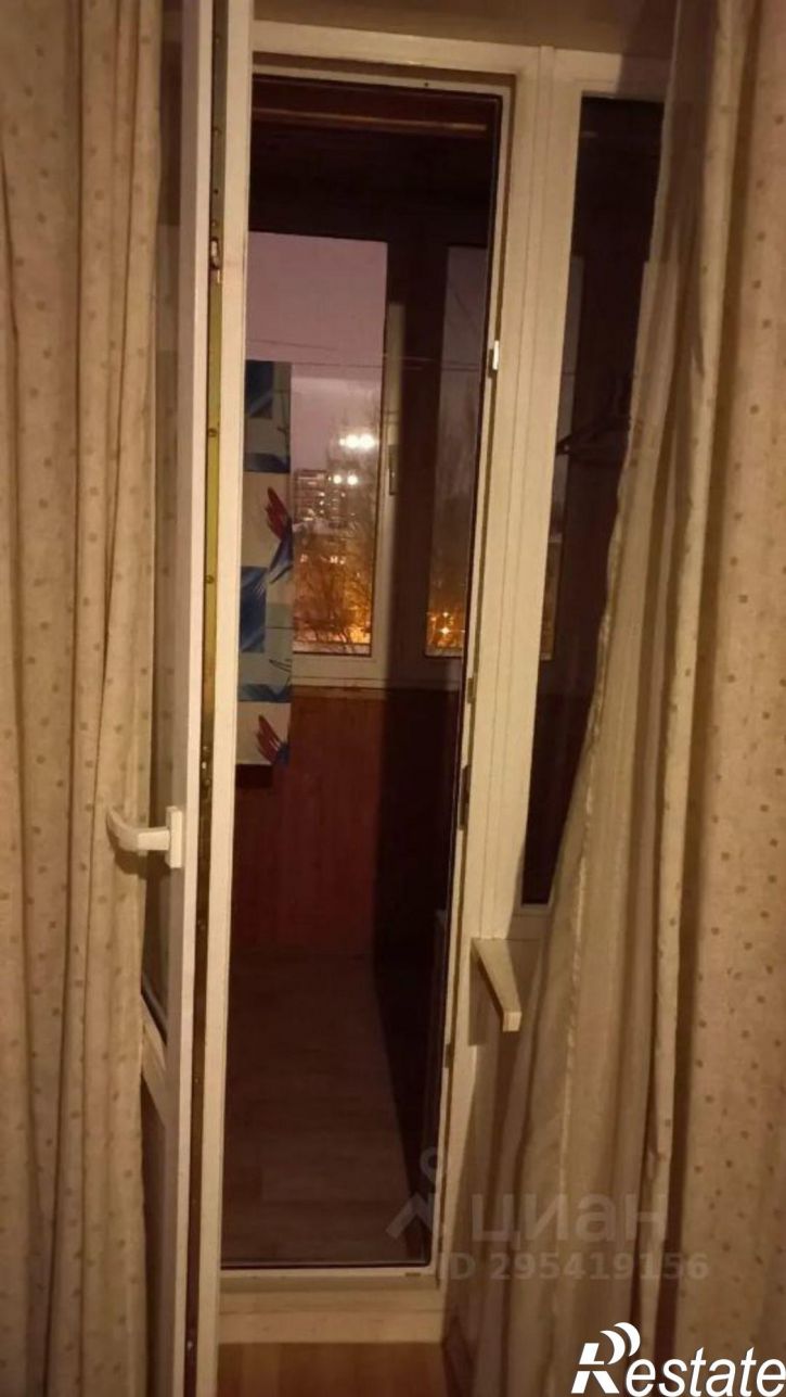 3-комн квартира Гаражная улица, 18,  д. 18