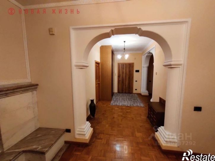 5-комн квартира улица Фрунзе, 142,  д. 142