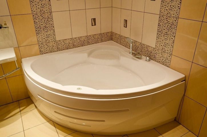 3-комн квартира Алексея Толстого улица, 122
