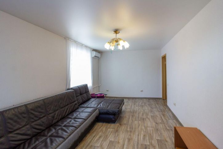 3-комн квартира Кирова проспект, 304
