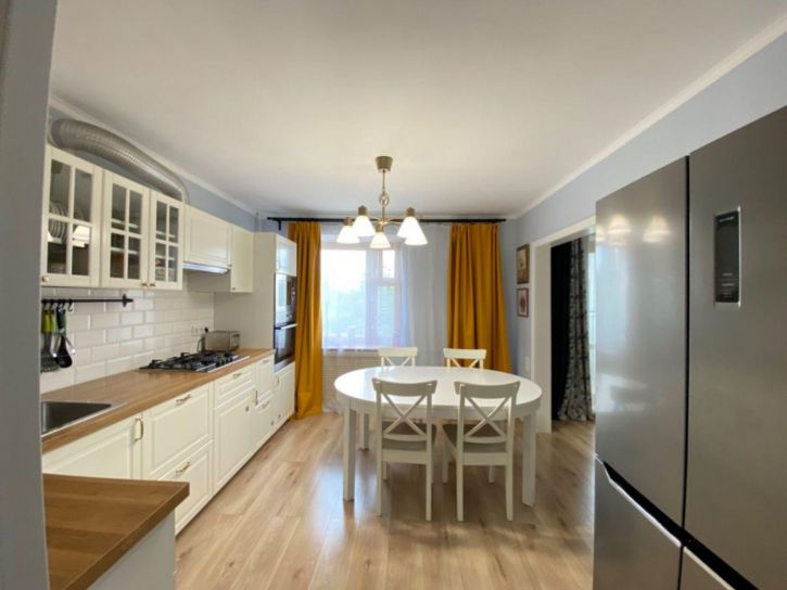 3-комн квартира Стара-Загора улица, 52