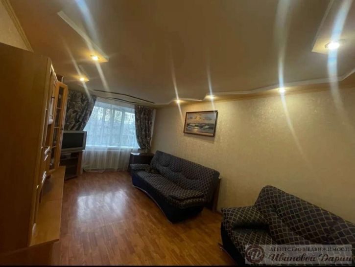 3-комн квартира Коллективный переулок, 3