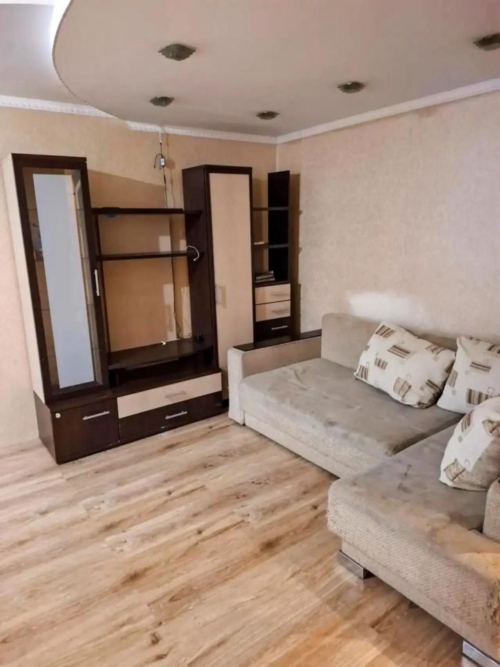 2-комн квартира Аэродромная улица, 108