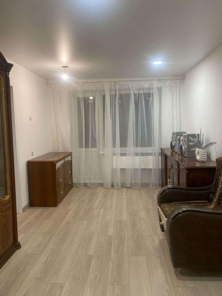 3-комн квартира Зои Космодемьянской улица, 4