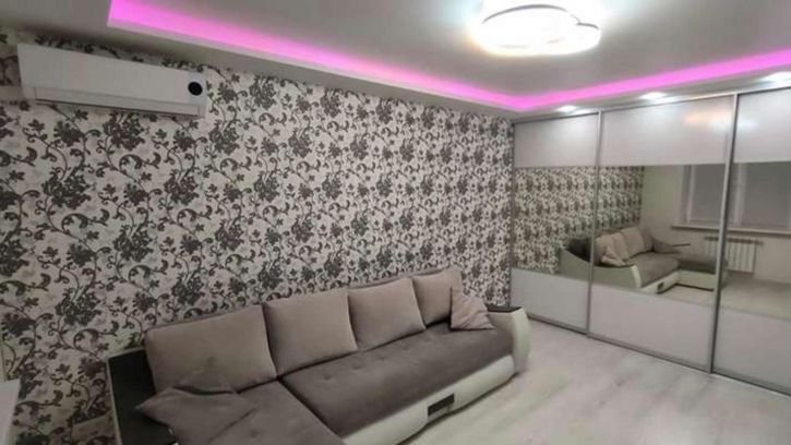 2-комн квартира Ивана Финютина бульвар, 50