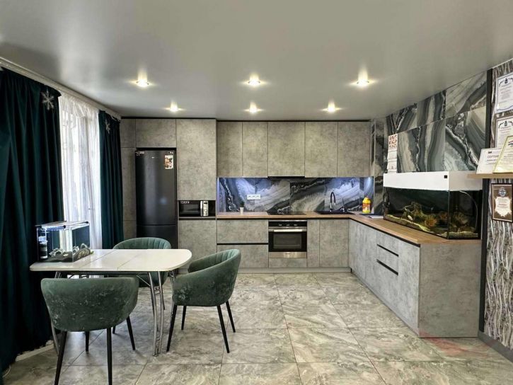 3-комн квартира 1-й квартал, 42