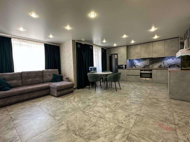 3-комн квартира 1-й квартал, 42